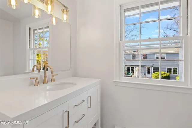 $15,000 | 37 Park Avenue, Old Greenwich, CT 06870