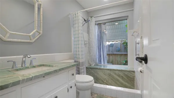 $575,000 | 1736 Northwest 39th Street, Oakland Park, FL 33309