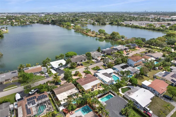 $575,000 | 1736 Northwest 39th Street, Oakland Park, FL 33309