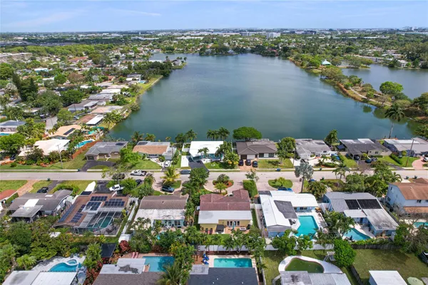 $575,000 | 1736 Northwest 39th Street, Oakland Park, FL 33309