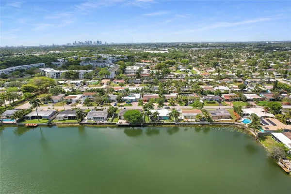 $575,000 | 1736 Northwest 39th Street, Oakland Park, FL 33309