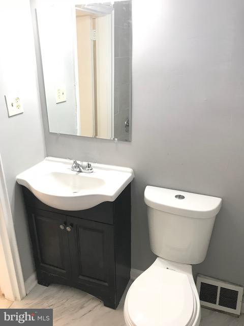 5430 Masefield Road Baltimore, MD 21229 - Photo 13 of 30 Bedroom