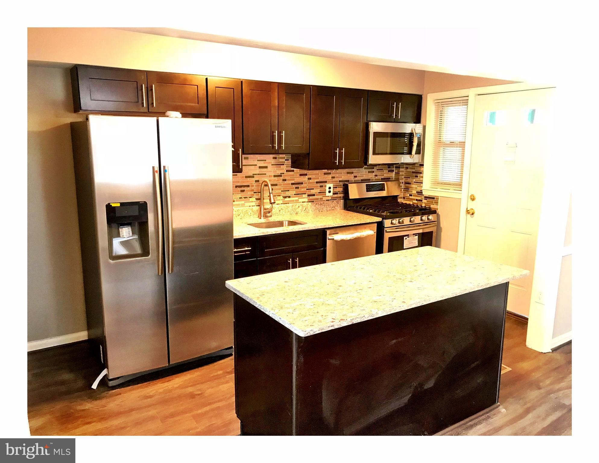 5430 Masefield Road Baltimore, MD 21229 - Photo 3 of 30 Kitchen