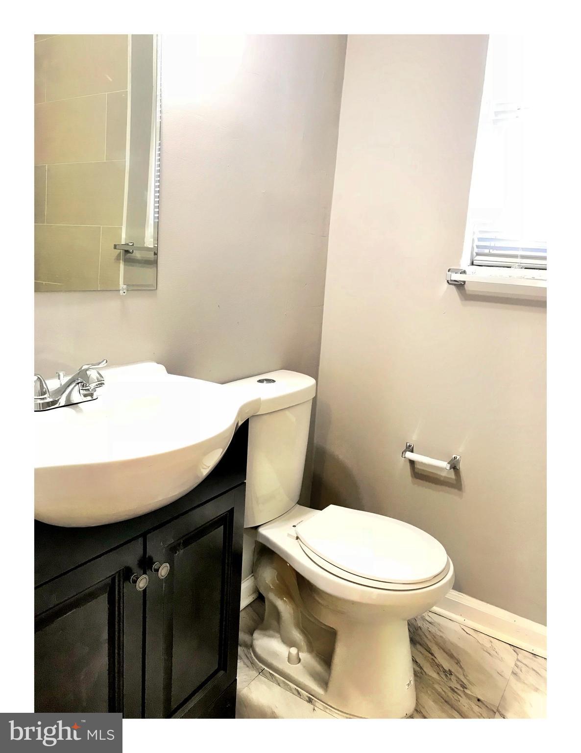 5430 Masefield Road Baltimore, MD 21229 - Photo 29 of 30 Bath