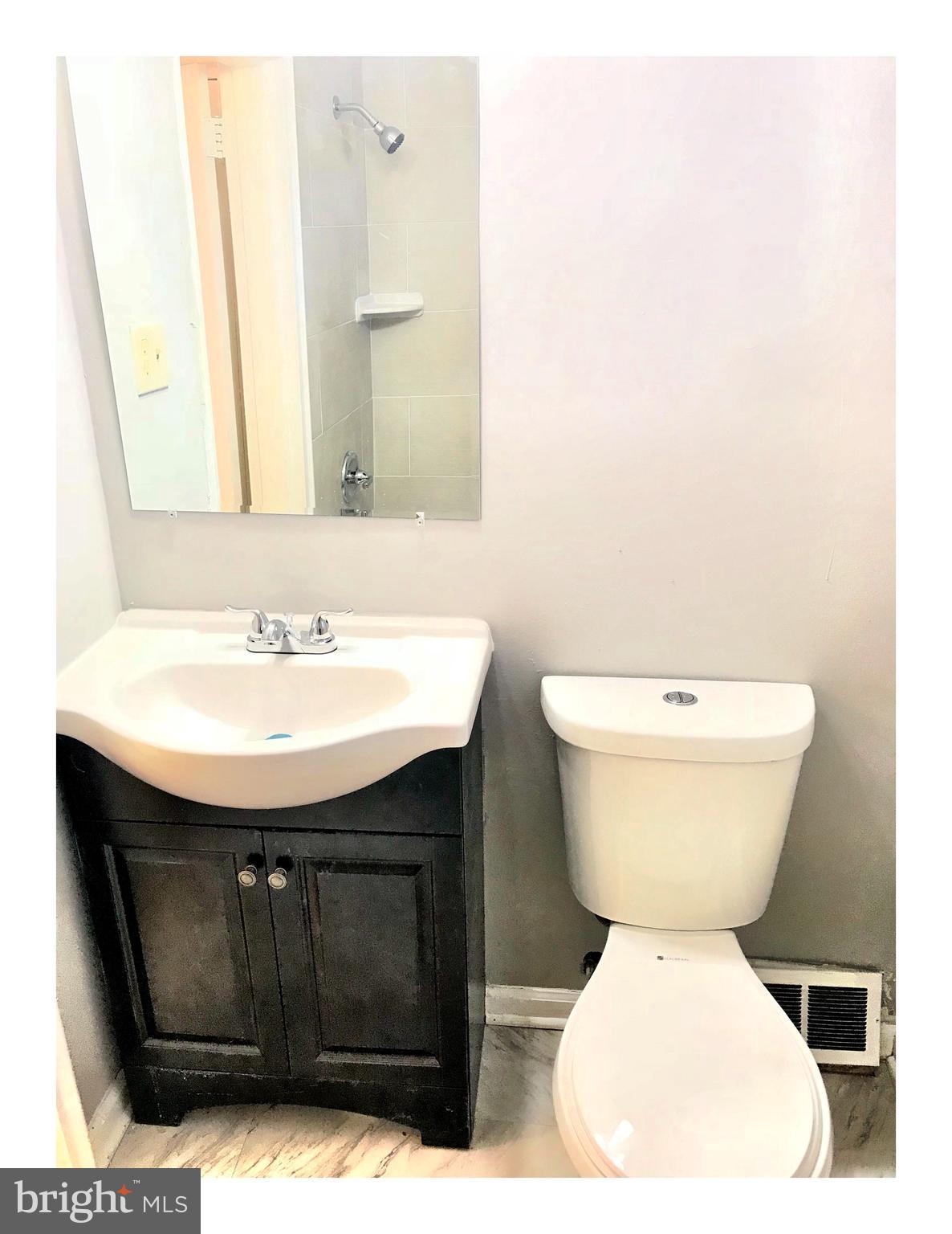 5430 Masefield Road Baltimore, MD 21229 - Photo 5 of 30 Bath