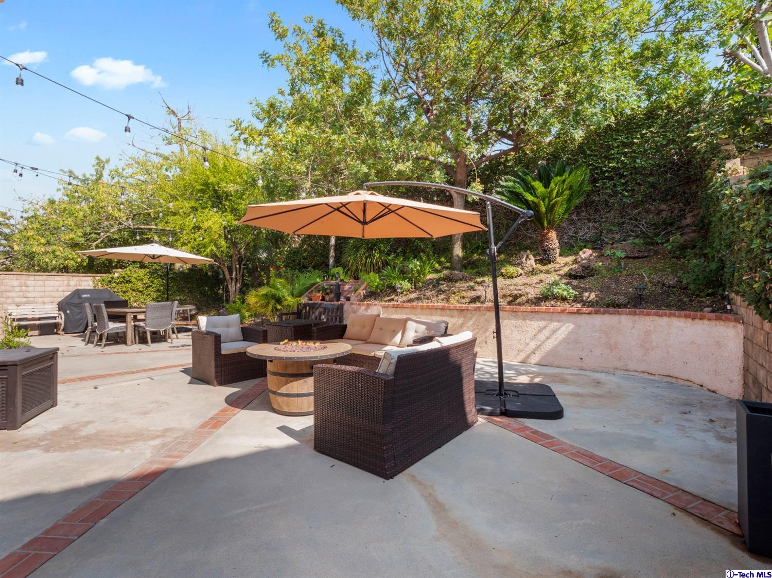 19904 Lisa Lane Porter Ranch, CA 91326 - Photo 31 of 44 Gallery Image 31