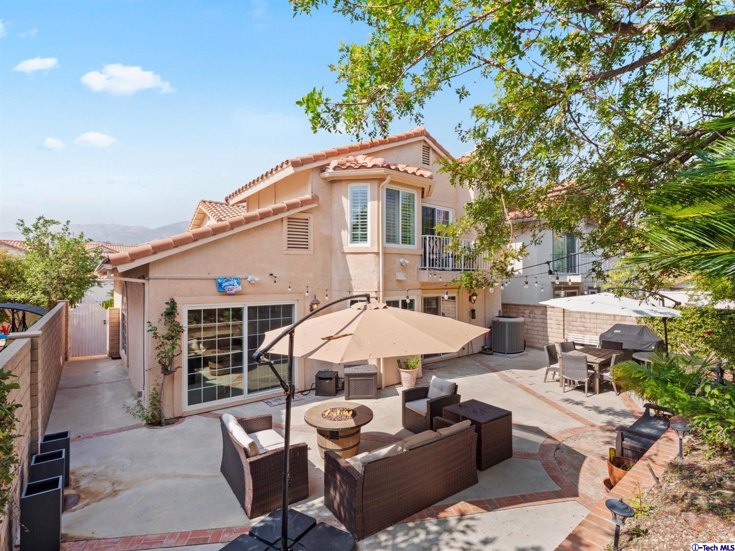 19904 Lisa Lane Porter Ranch, CA 91326 - Photo 33 of 44 Gallery Image 33