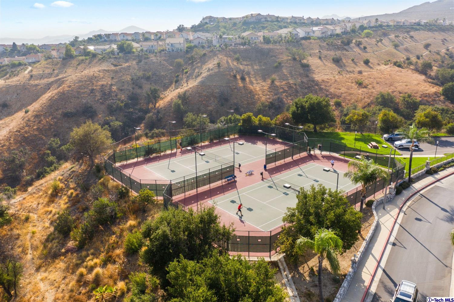 19904 Lisa Lane Porter Ranch, CA 91326 - Photo 42 of 44 Gallery Image 42