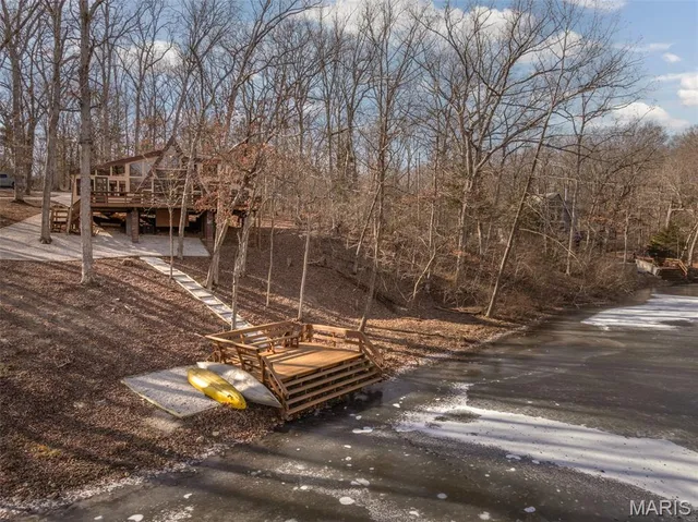 $439,900 | 402 Cervina Woods Drive, Innsbrook, MO 63390