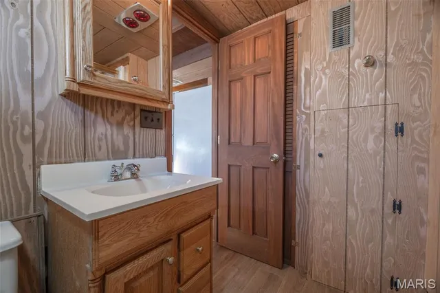 $439,900 | 402 Cervina Woods Drive, Innsbrook, MO 63390