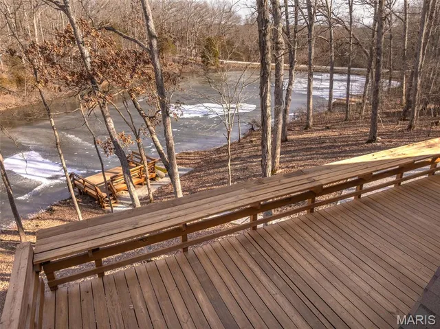 $439,900 | 402 Cervina Woods Drive, Innsbrook, MO 63390