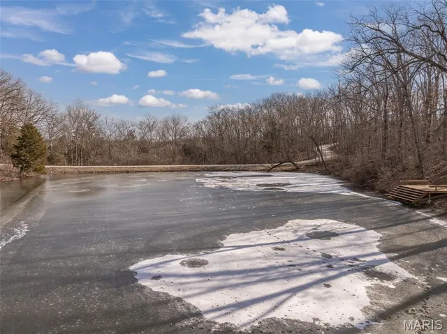 $439,900 | 402 Cervina Woods Drive, Innsbrook, MO 63390