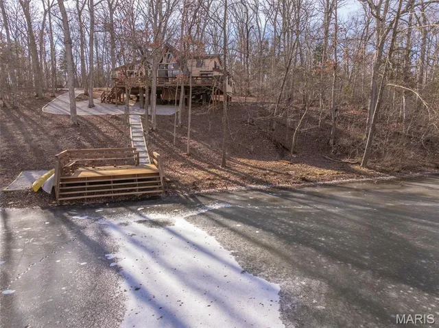 $439,900 | 402 Cervina Woods Drive, Innsbrook, MO 63390