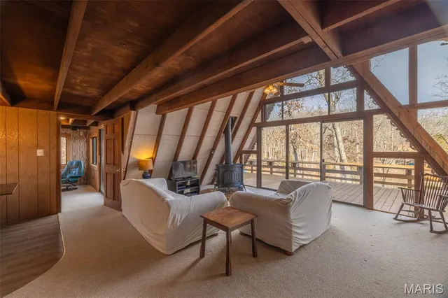 $439,900 | 402 Cervina Woods Drive, Innsbrook, MO 63390