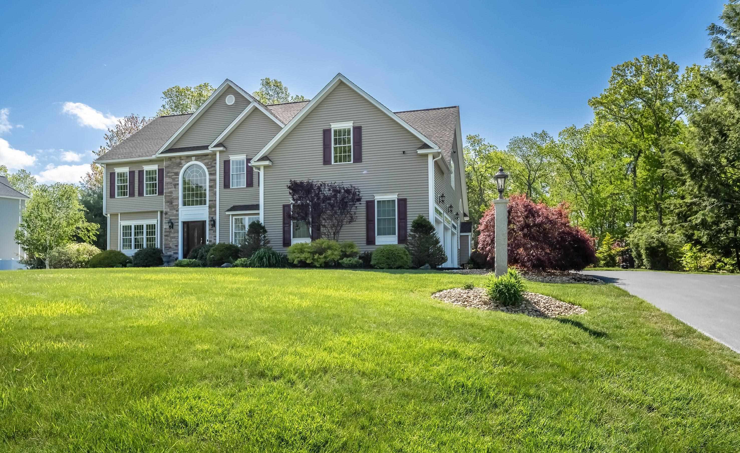 15 Jacob Road Windham, NH 03087 - Photo 2 of 40