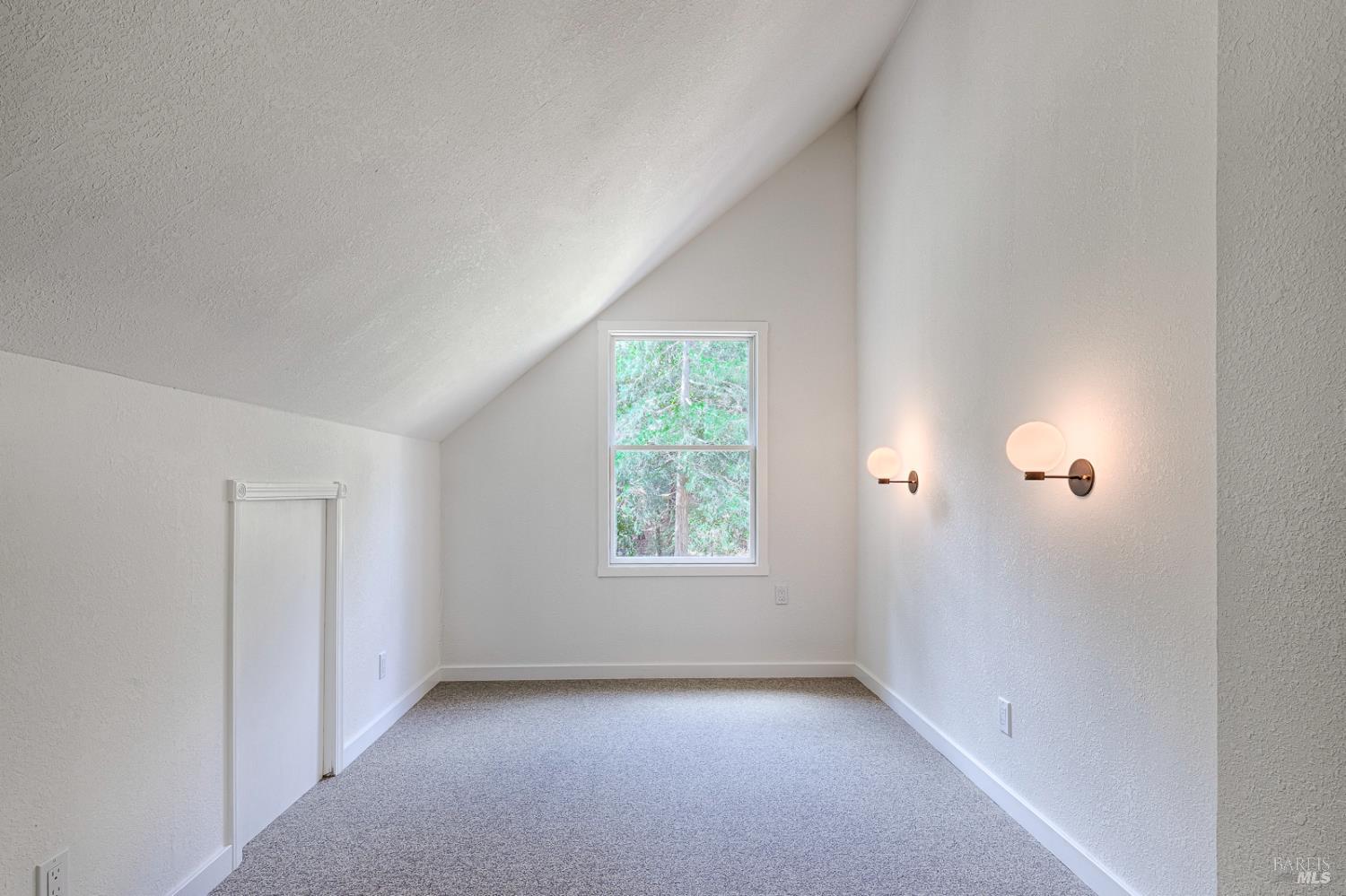 19500 Mountain View Road Boonville, CA 95415 - Photo 31 of 67 an empty room with windows