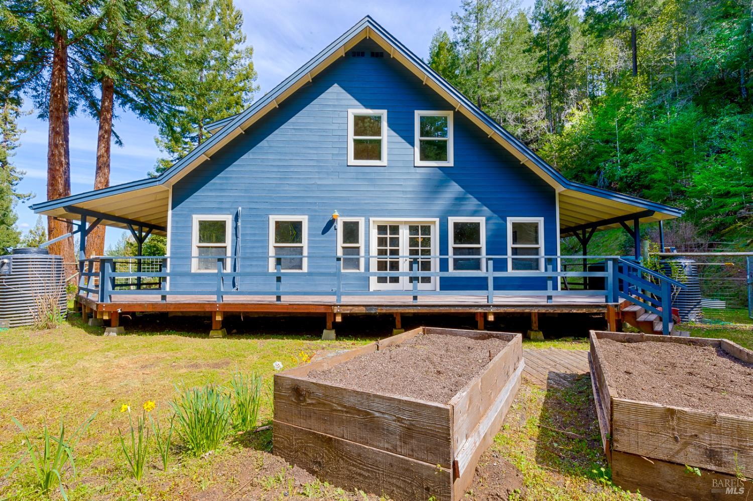 19500 Mountain View Road Boonville, CA 95415 - Photo 35 of 67 a view of a house with swimming pool and sitting area