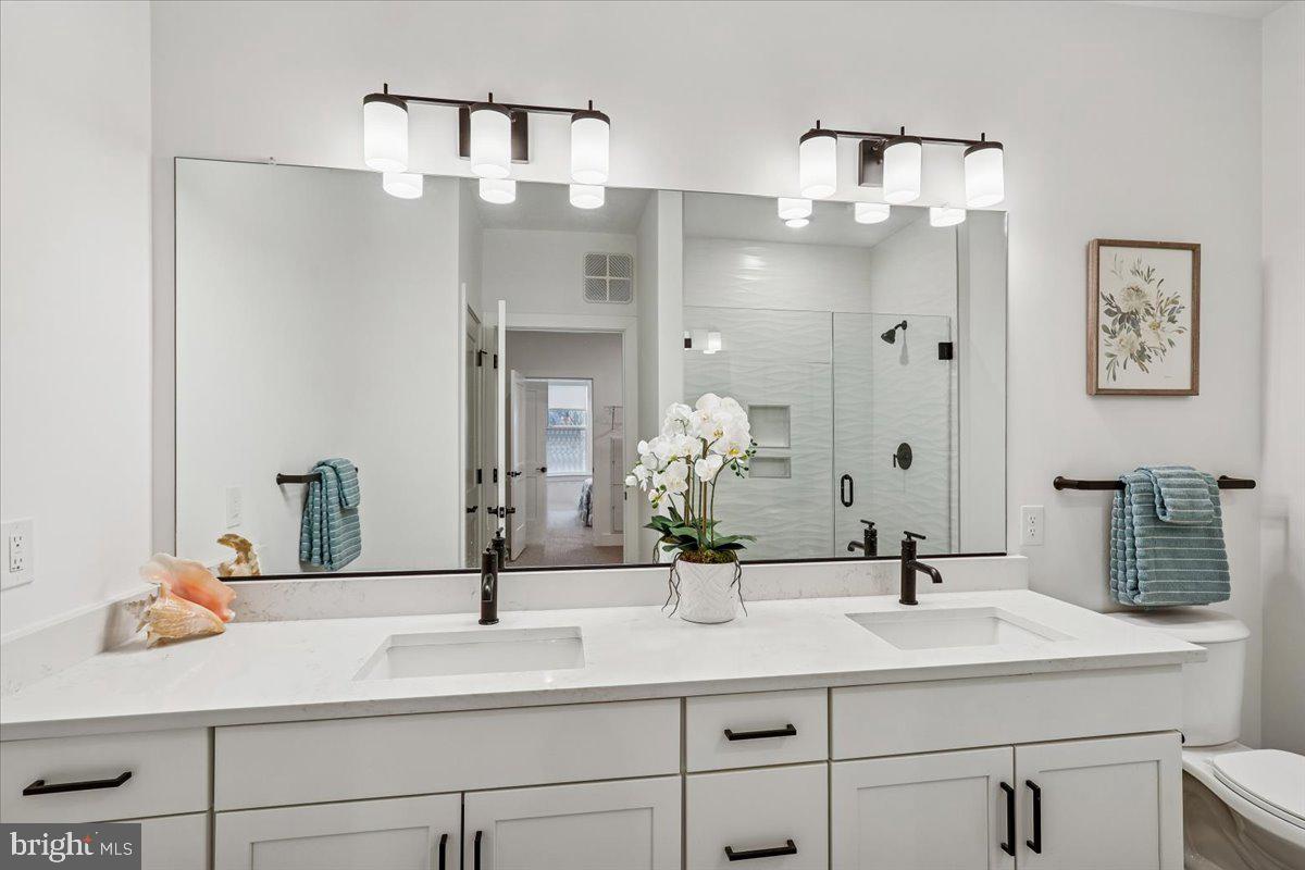 78 Old Mill Bottom Road North, Unit 409 Annapolis, MD 21409 - Photo 19 of 50 Primary Bath