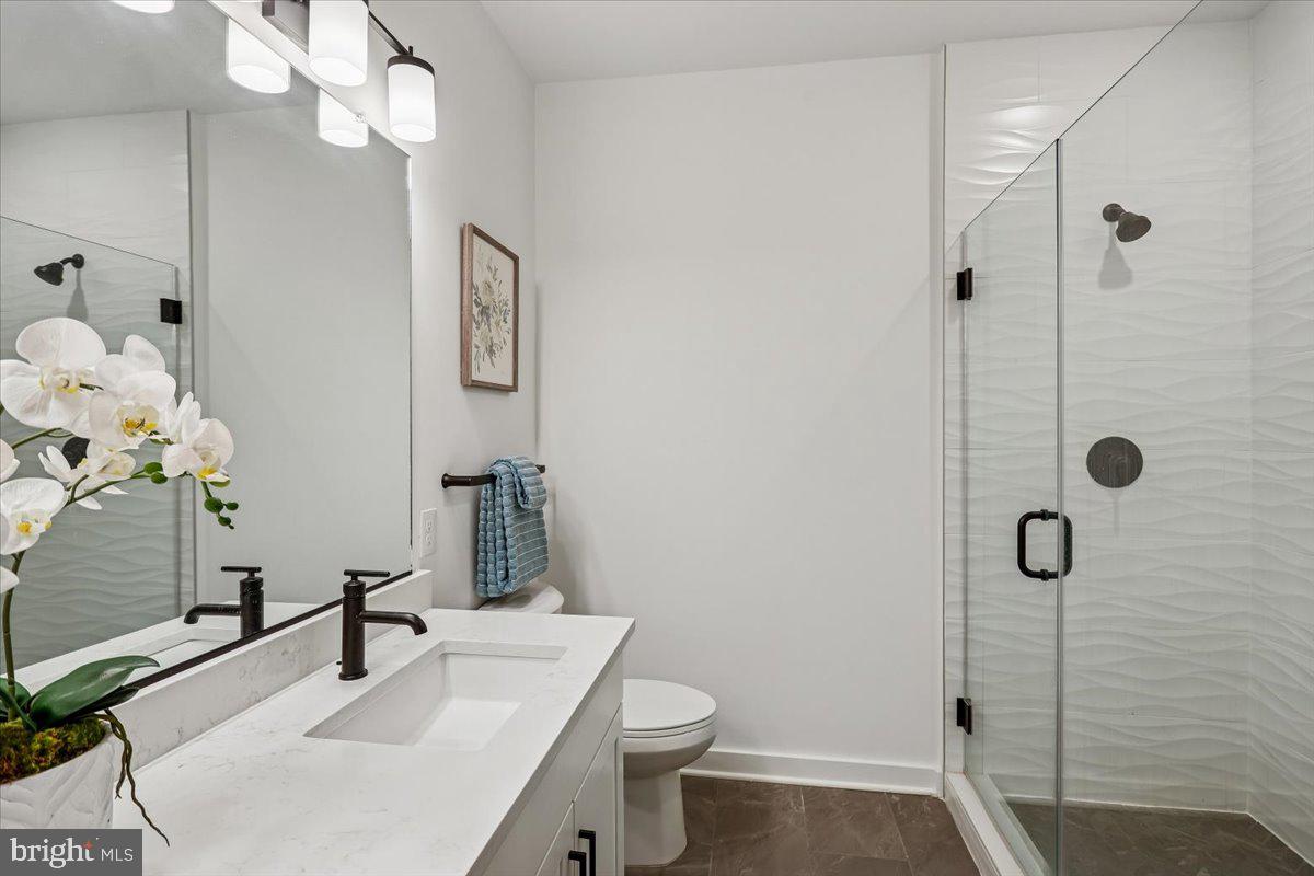 78 Old Mill Bottom Road North, Unit 409 Annapolis, MD 21409 - Photo 20 of 50 Primary Bath