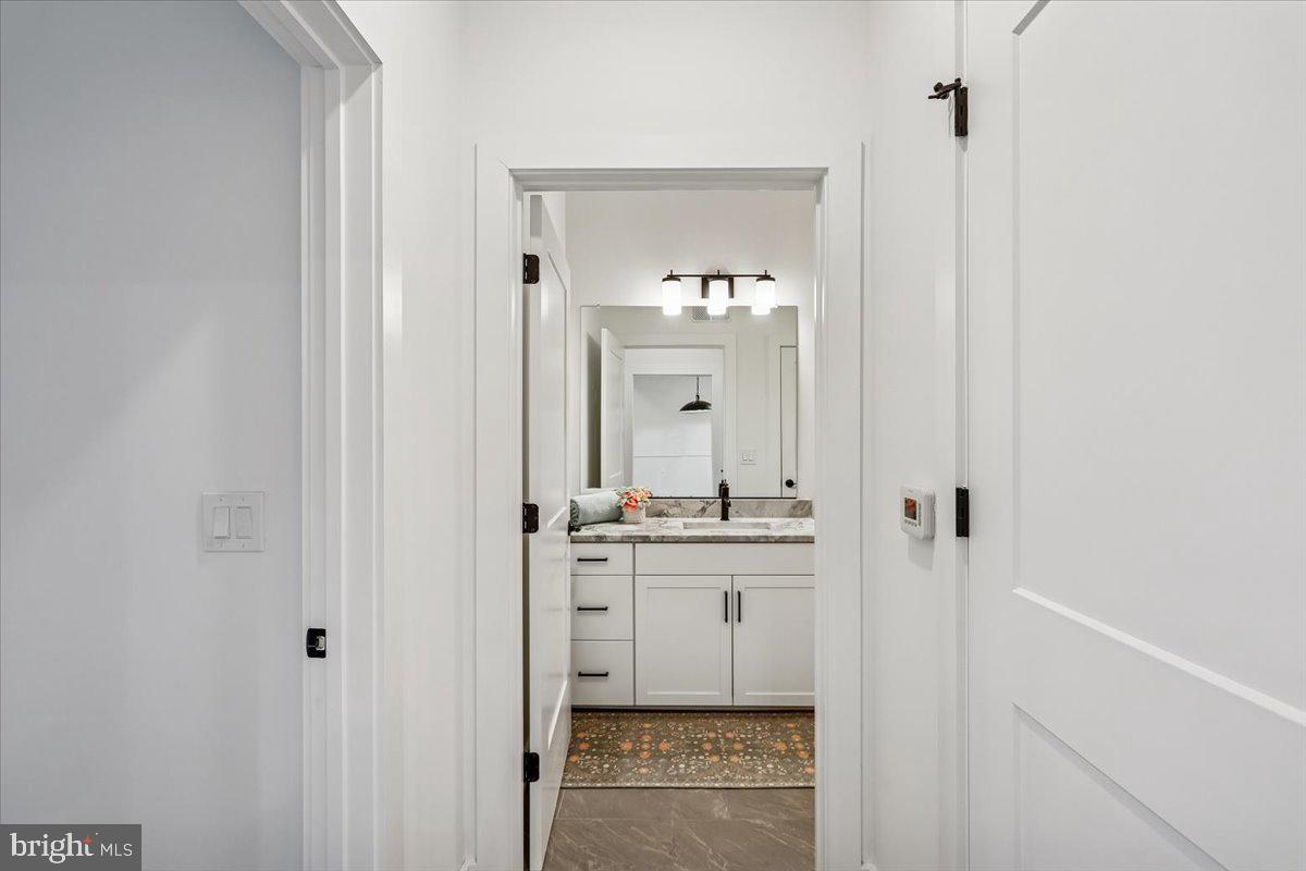 78 Old Mill Bottom Road North, Unit 409 Annapolis, MD 21409 - Photo 32 of 50 Bathroom 2