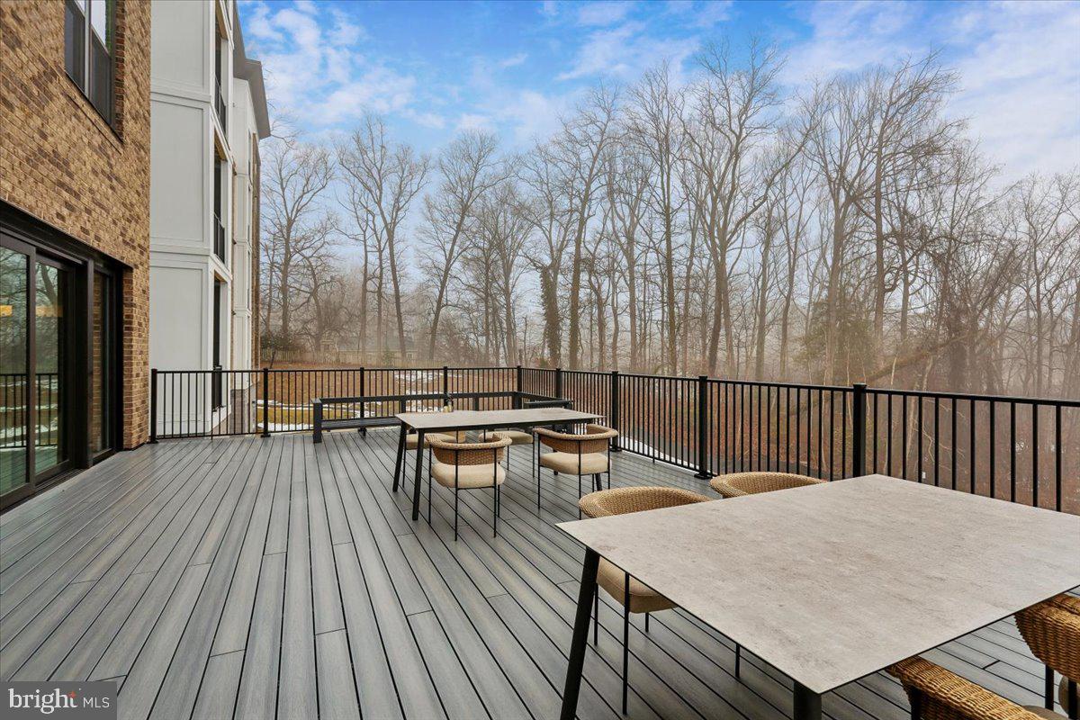 78 Old Mill Bottom Road North, Unit 409 Annapolis, MD 21409 - Photo 44 of 50 Outdoor Community Space