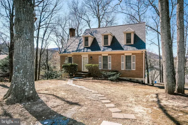 $399,999 | 107 Richmond Road, Front Royal, VA 22630