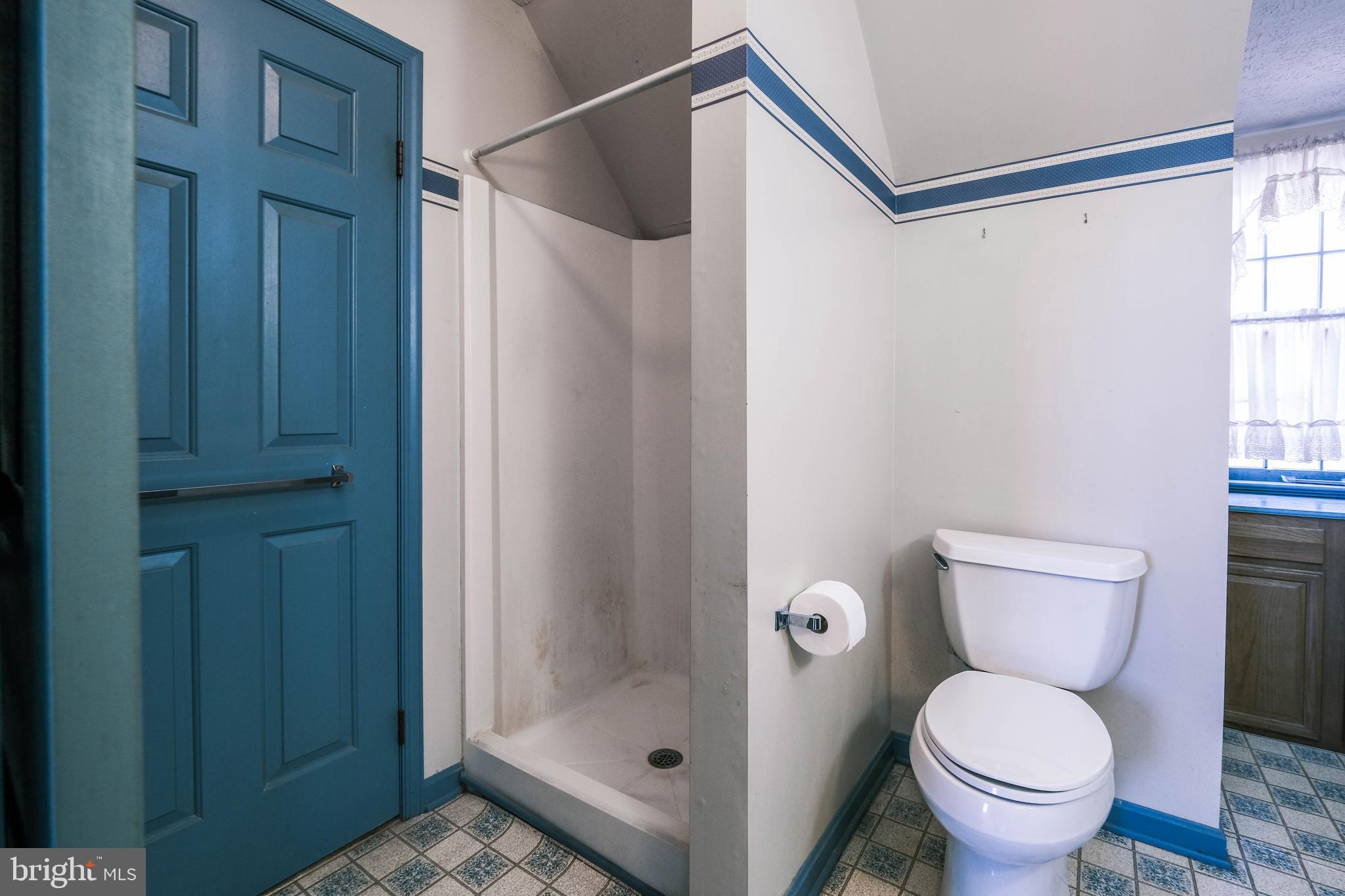 107 Richmond Road Front Royal, VA 22630 - Photo 38 of 72 Owner's bathroom-this door leads to bedroom