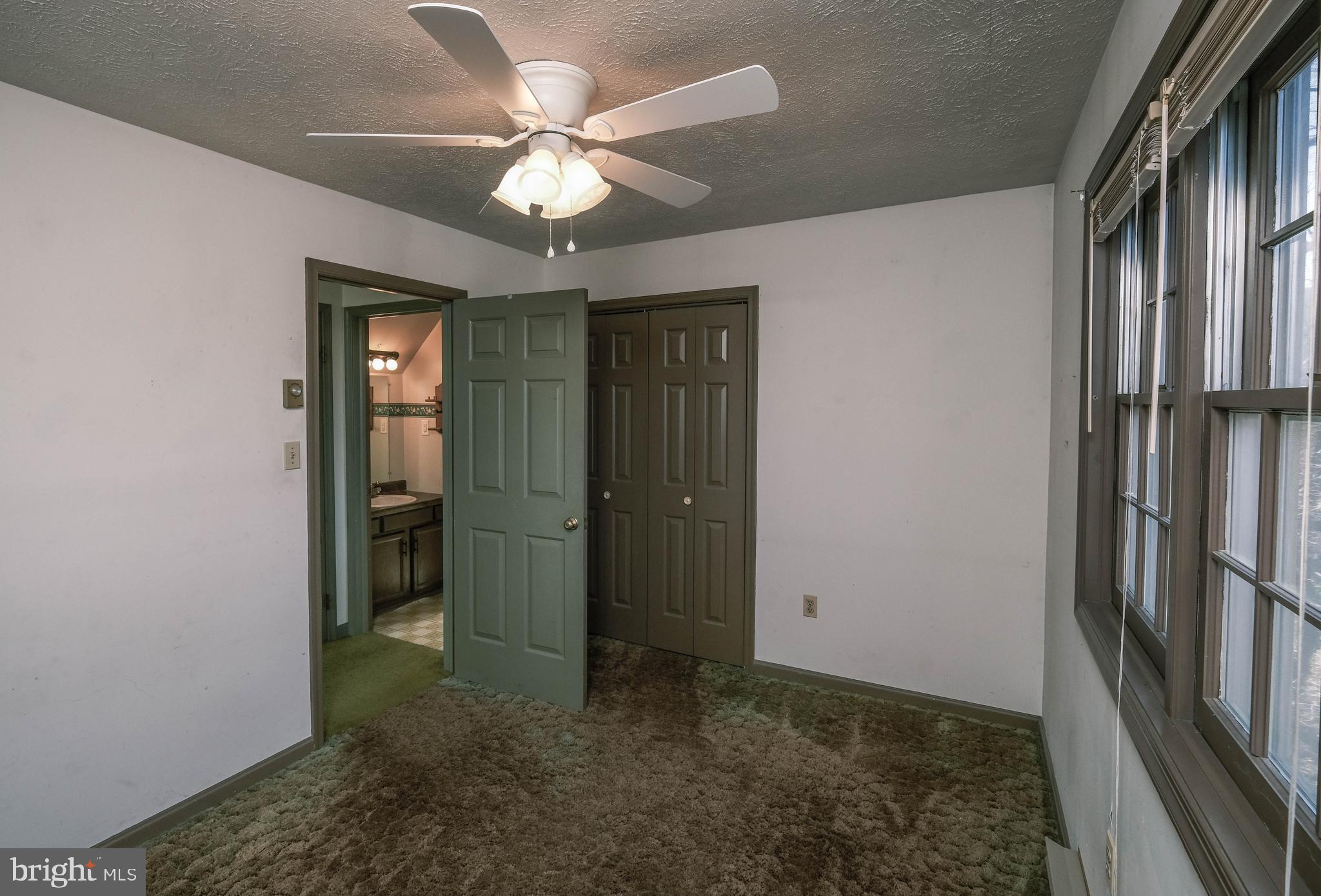 107 Richmond Road Front Royal, VA 22630 - Photo 45 of 72 3rd bedroom is adjacent to 2nd full bathroom