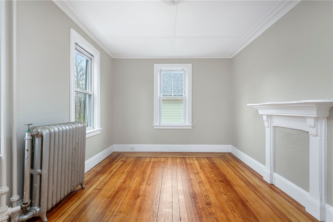 427 Spring Street, Unit 2 Newport, RI 02840 - Photo 6 of 14 Front Bedroom