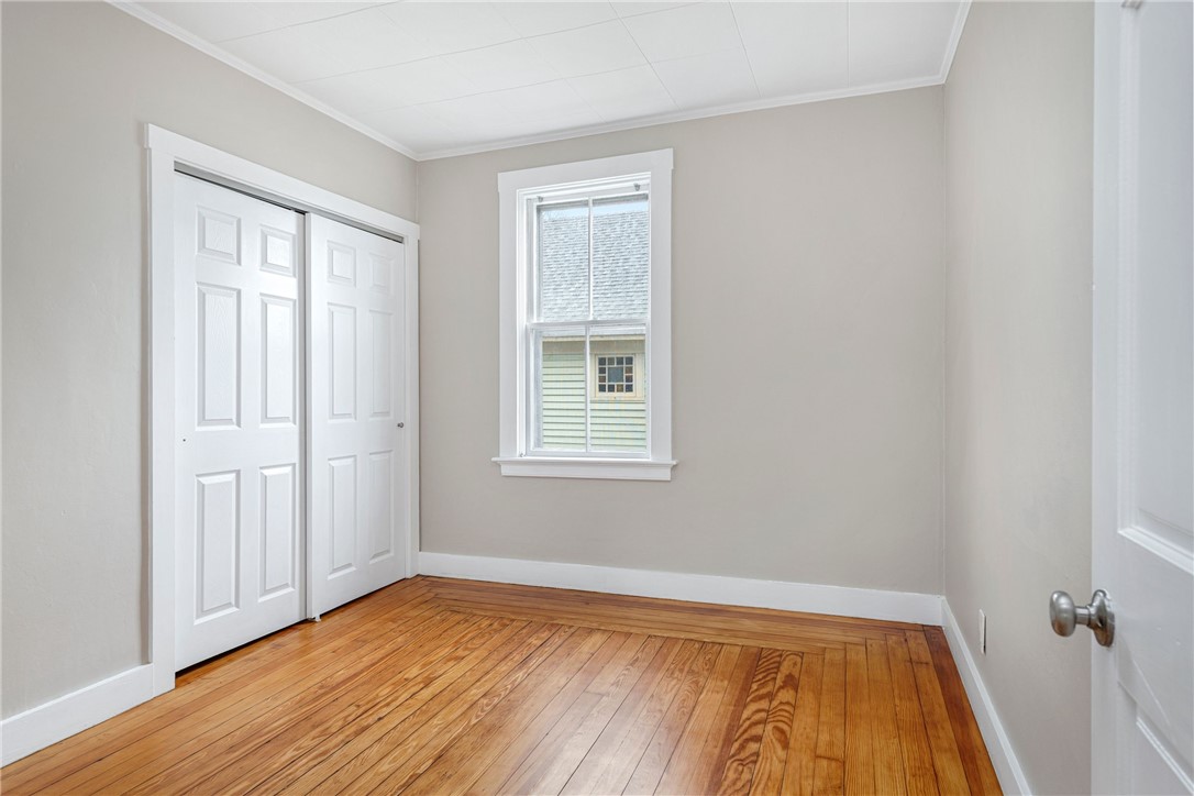 427 Spring Street, Unit 2 Newport, RI 02840 - Photo 8 of 14 Middle Bedroom