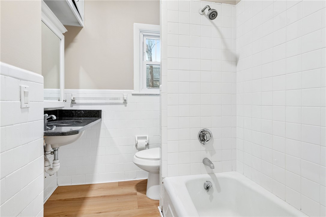 427 Spring Street, Unit 2 Newport, RI 02840 - Photo 10 of 14 Bathroom