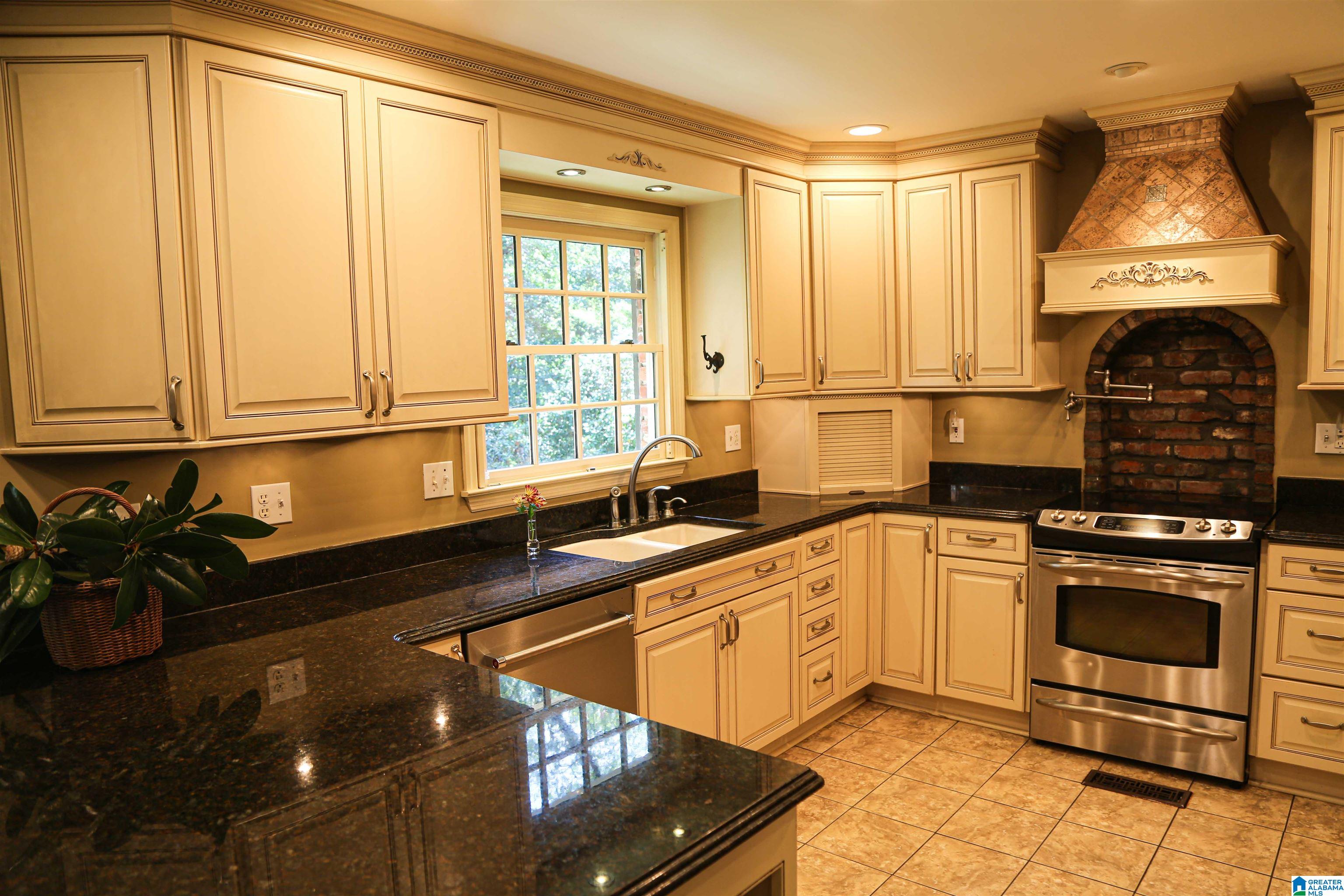 4220 Harpers Ferry Road Birmingham, AL 35213 - Photo 8 of 70