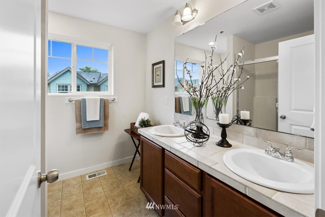 19102 20th Drive Southeast, Unit E101 Bothell, WA 98012 - Photo 22 of 39