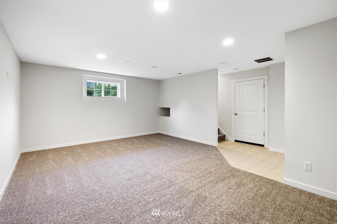 19102 20th Drive Southeast, Unit E101 Bothell, WA 98012 - Photo 31 of 39