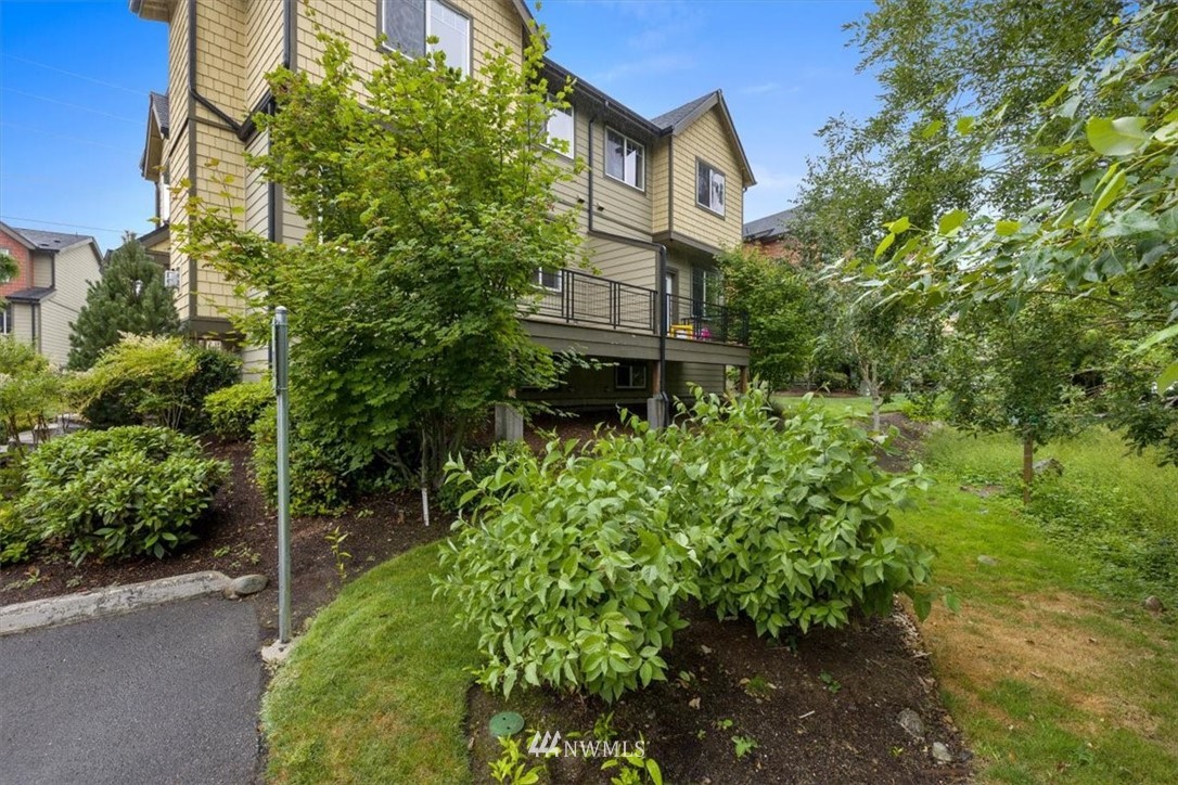 19102 20th Drive Southeast, Unit E101 Bothell, WA 98012 - Photo 37 of 39