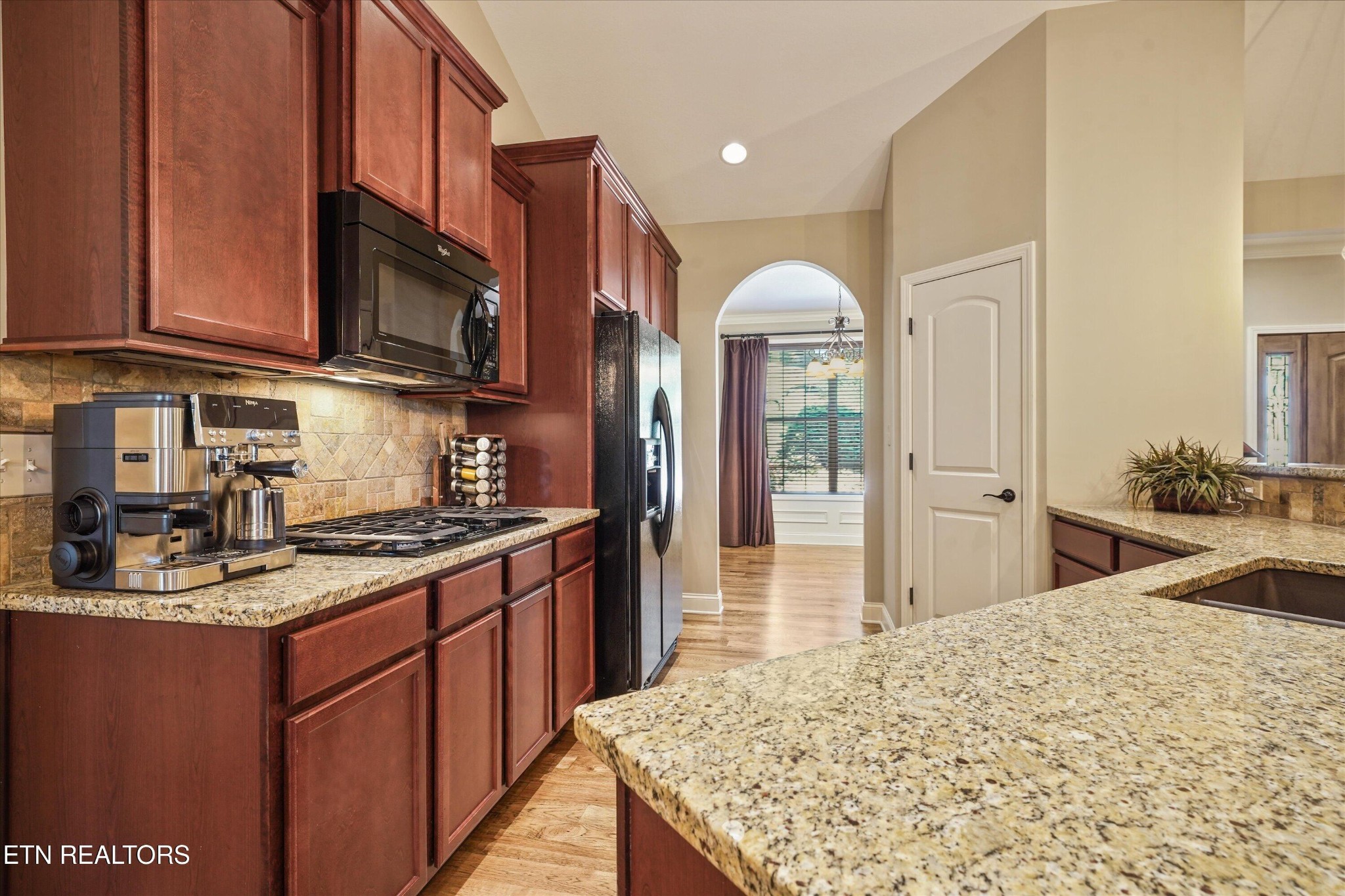 1341 Hillvale Road Louisville, TN 37777 - Photo 10 of 42 Gallery Image 10
