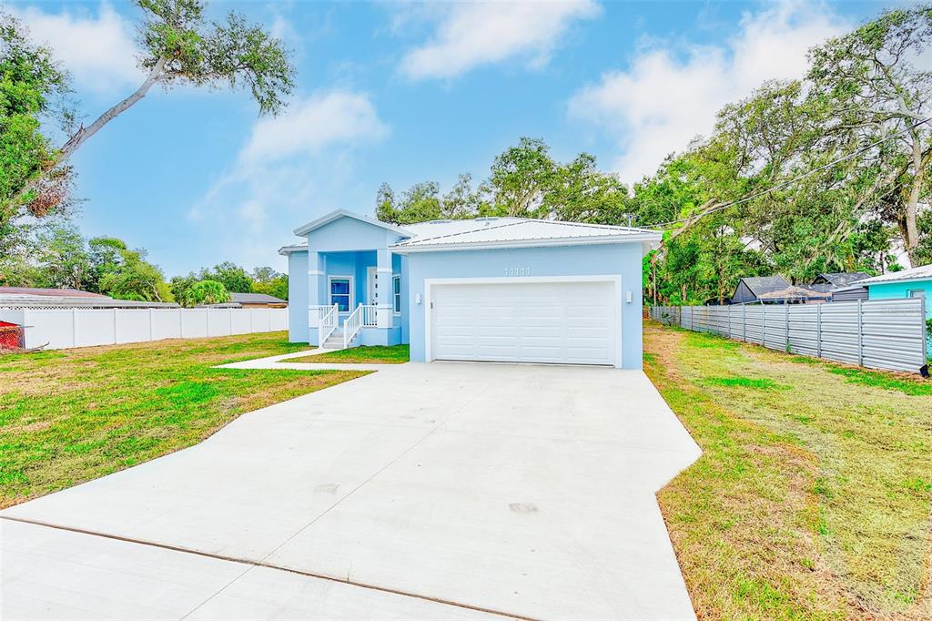11111 Hackney Drive Riverview, FL 33578 - Photo 28 of 40 a view of back yard of the house
