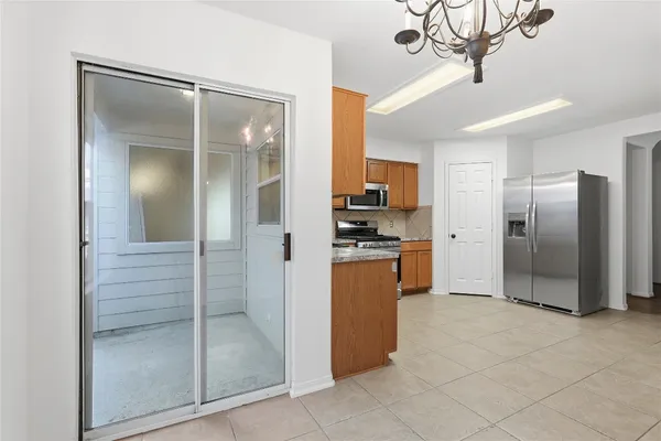 $1,875 | 2318 Village Leaf Drive, Spring, TX 77386