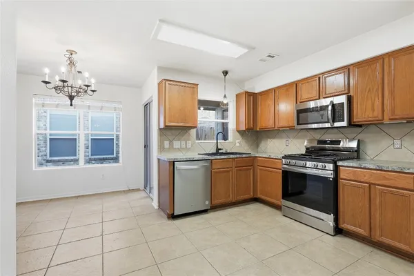 $1,875 | 2318 Village Leaf Drive, Spring, TX 77386