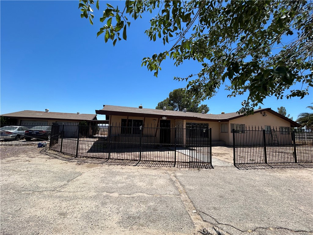 14822 Rodeo Drive Victorville, CA 92395 - Photo 2 of 60