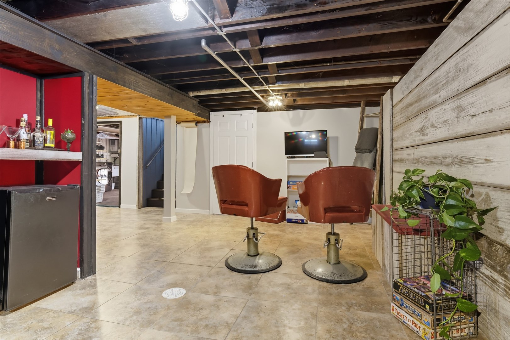 1103 Morgan Street Normal, IL 61761 - Photo 22 of 35 a room with furniture