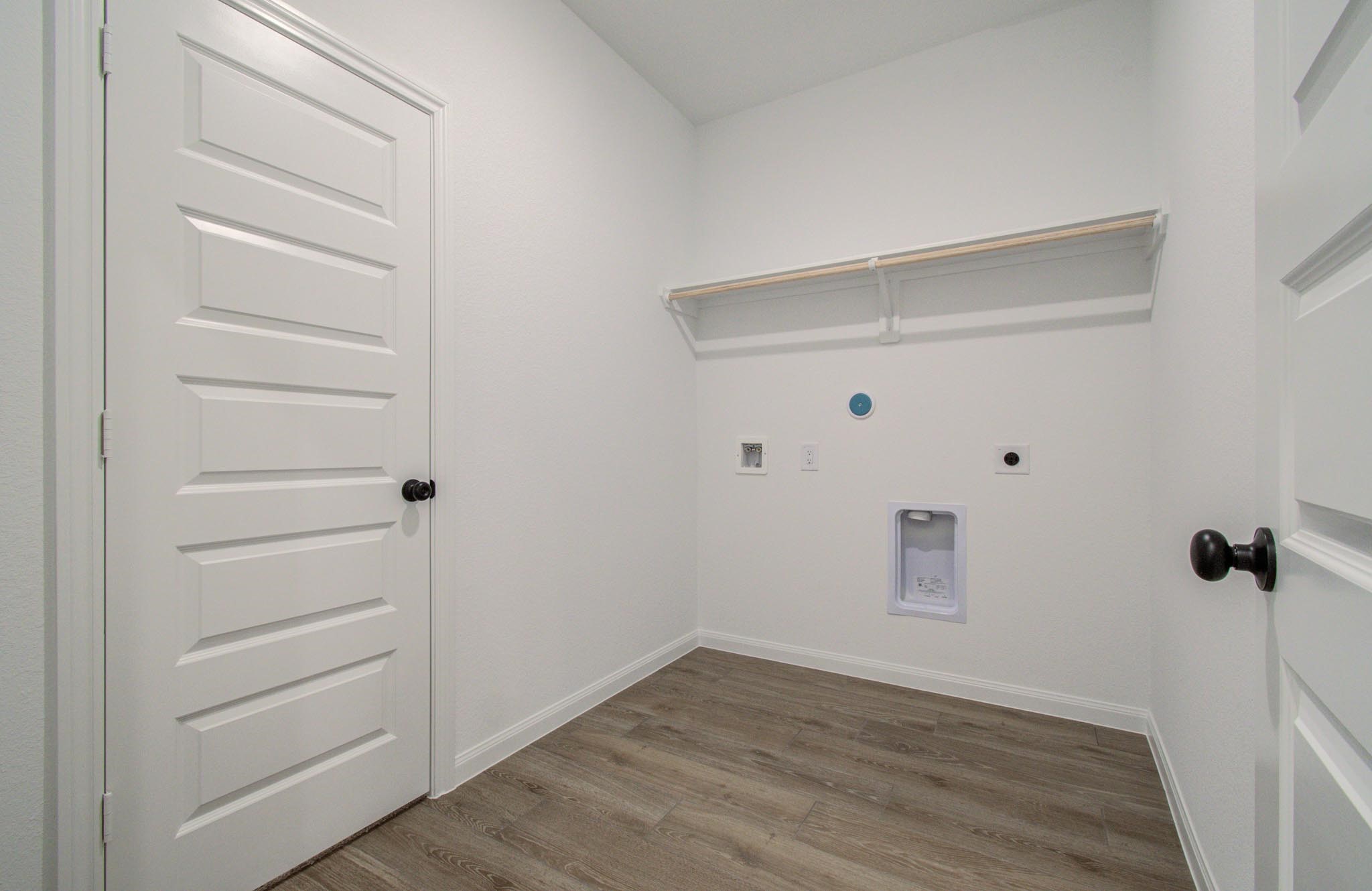 7231 Yarrow Blossom Court Katy, TX 77493 - Photo 33 of 49 a view of a walk in closet