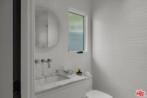 $1,495,000 | 4934 La Roda Avenue, Los Angeles, CA 90041