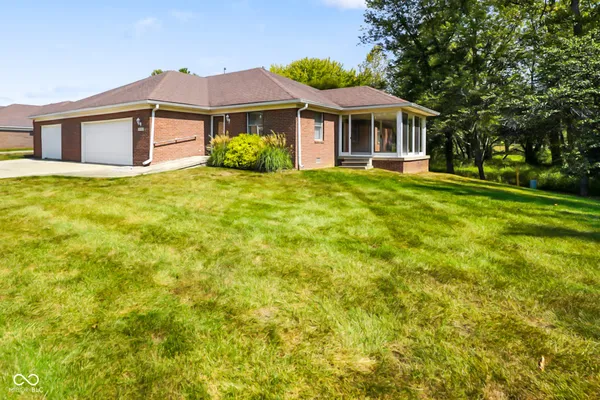 $250,000 | 11765 Civic Circle, Mooresville, IN 46158