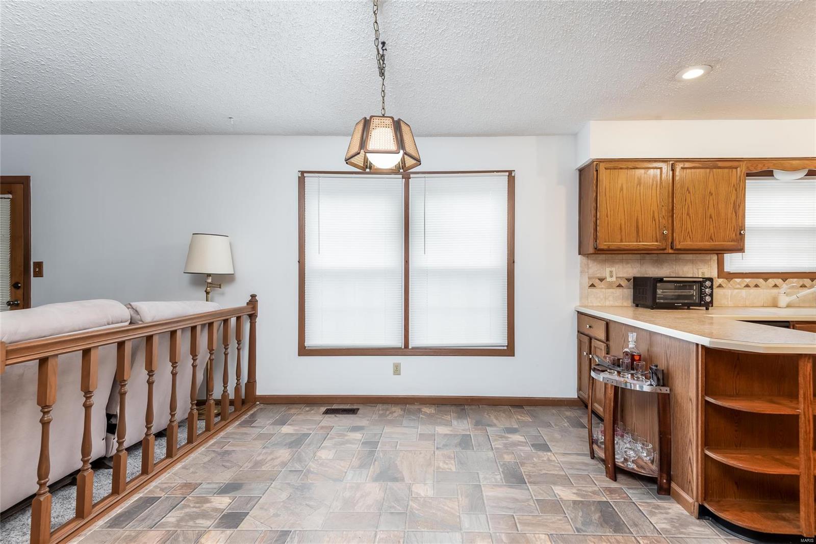 1981 Raintree Trail Collinsville, IL 62234 - Photo 7 of 23 Gallery Image 7