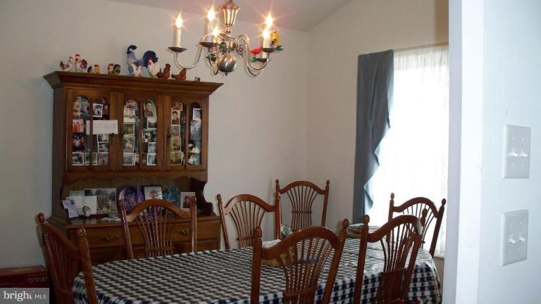 29118 Holly Road Easton, MD 21601 - Photo 5 of 8 Dining Area