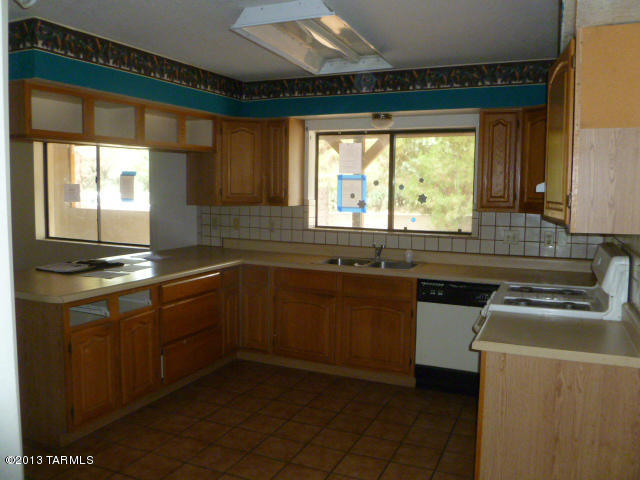 1409 Pendleton Drive Rio Rico, AZ 85648 - Photo 2 of 16