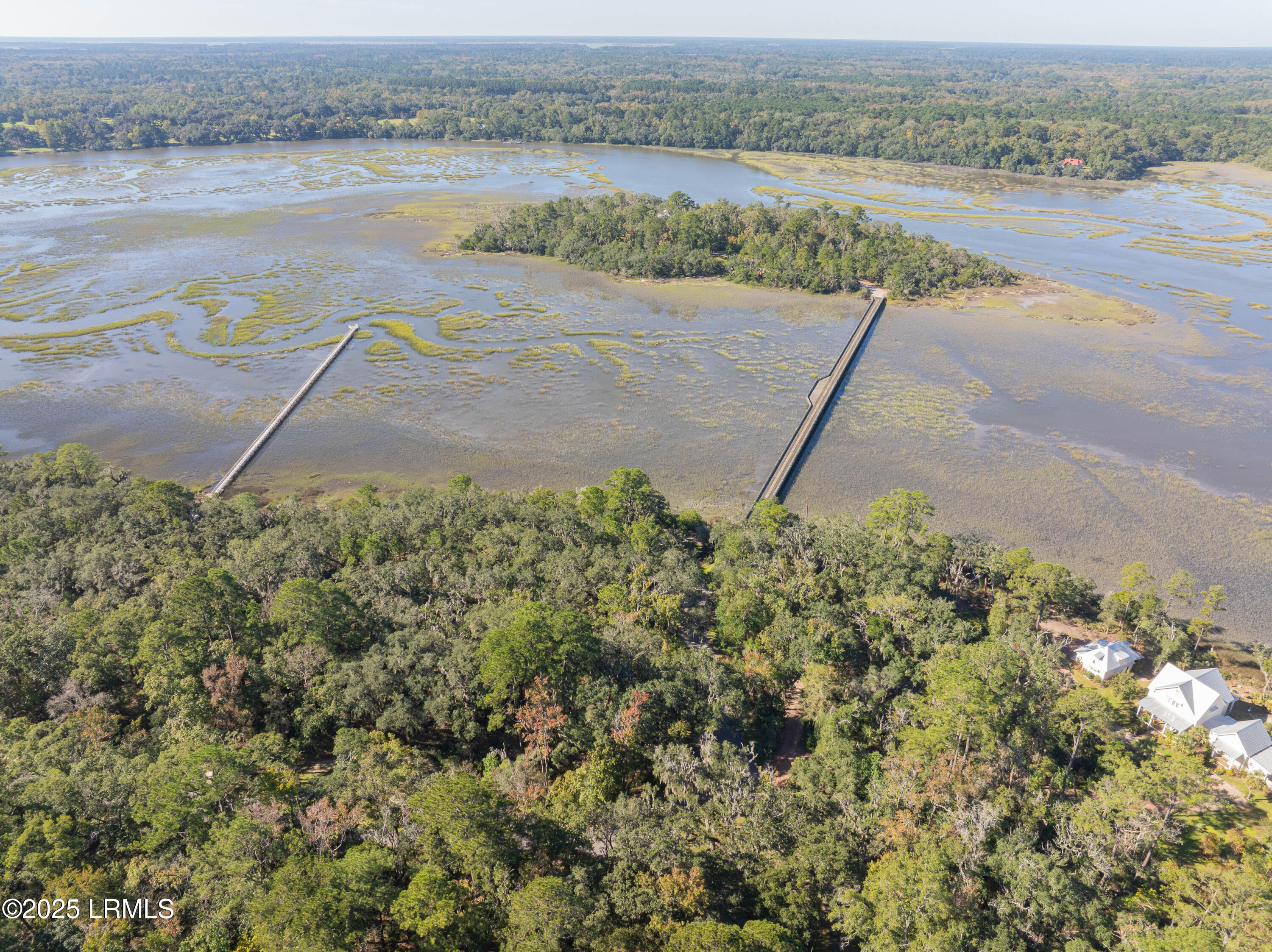 75 Island Way Daytime high tide-1