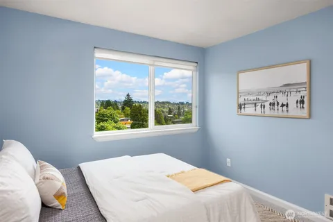$649,950 | 4403 Greenwood Avenue North, Unit 301, Seattle, WA 98103