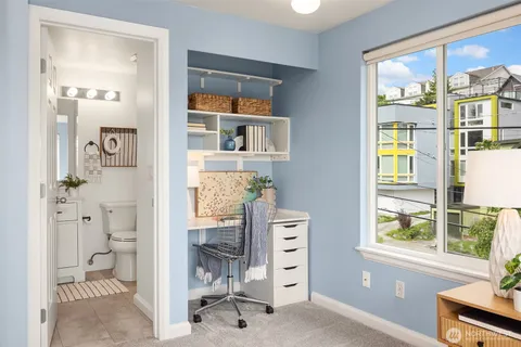 $649,950 | 4403 Greenwood Avenue North, Unit 301, Seattle, WA 98103